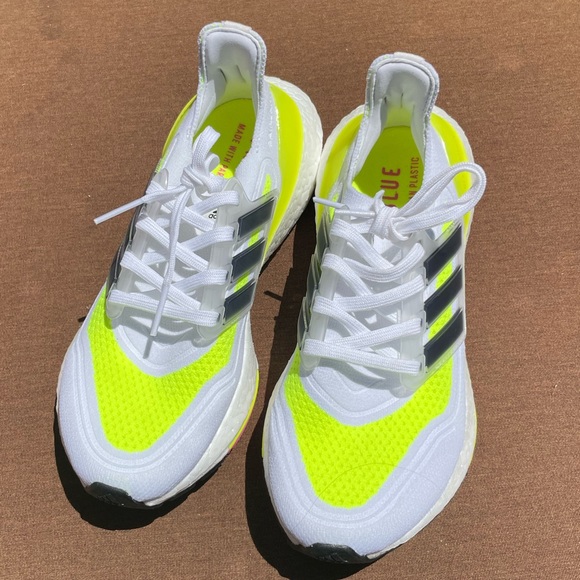 NEW adidas Ultra boost size 5.5, fit more like a 6.5 or 7ish - Picture 5 of 10